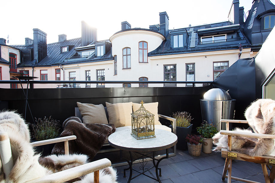 Balcony-Loft-Apartment-in-Kungsholmen-Stockholm